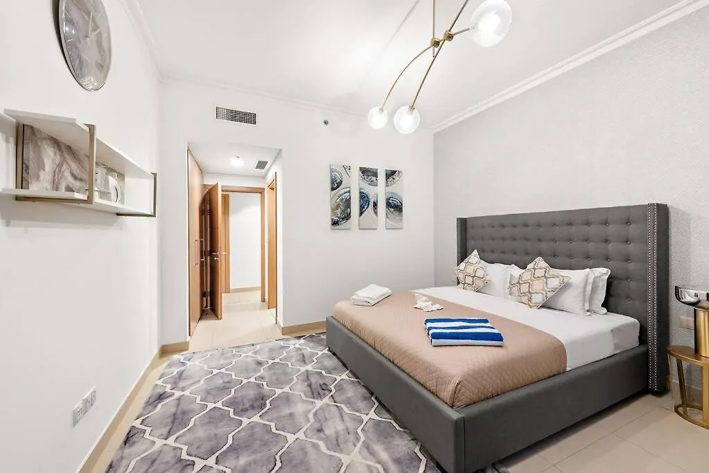 Apartment First Class 2Br Burj Khalifa View Dubai United Arab Emirates