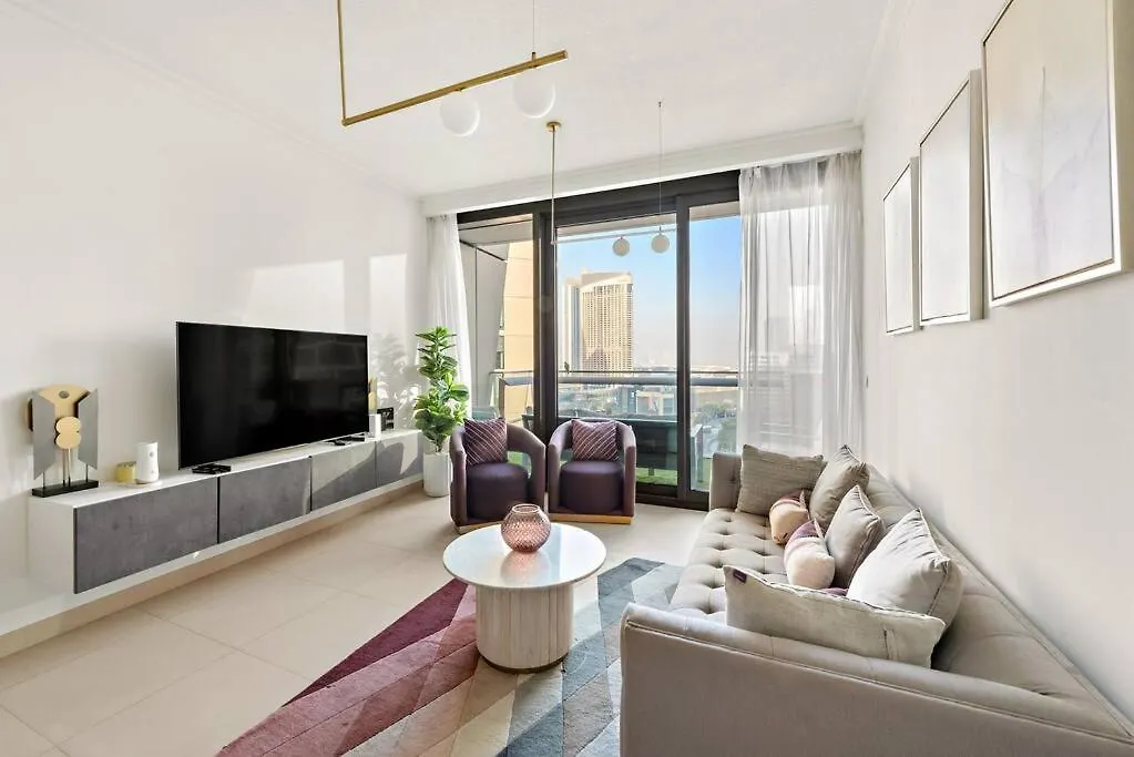 Apartment First Class 2Br Burj Khalifa View Dubai