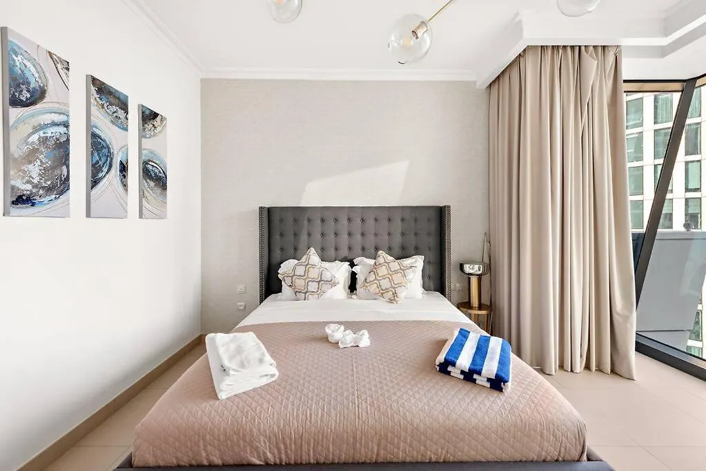 Апартаменты First Class 2Br Burj Khalifa View Дубай